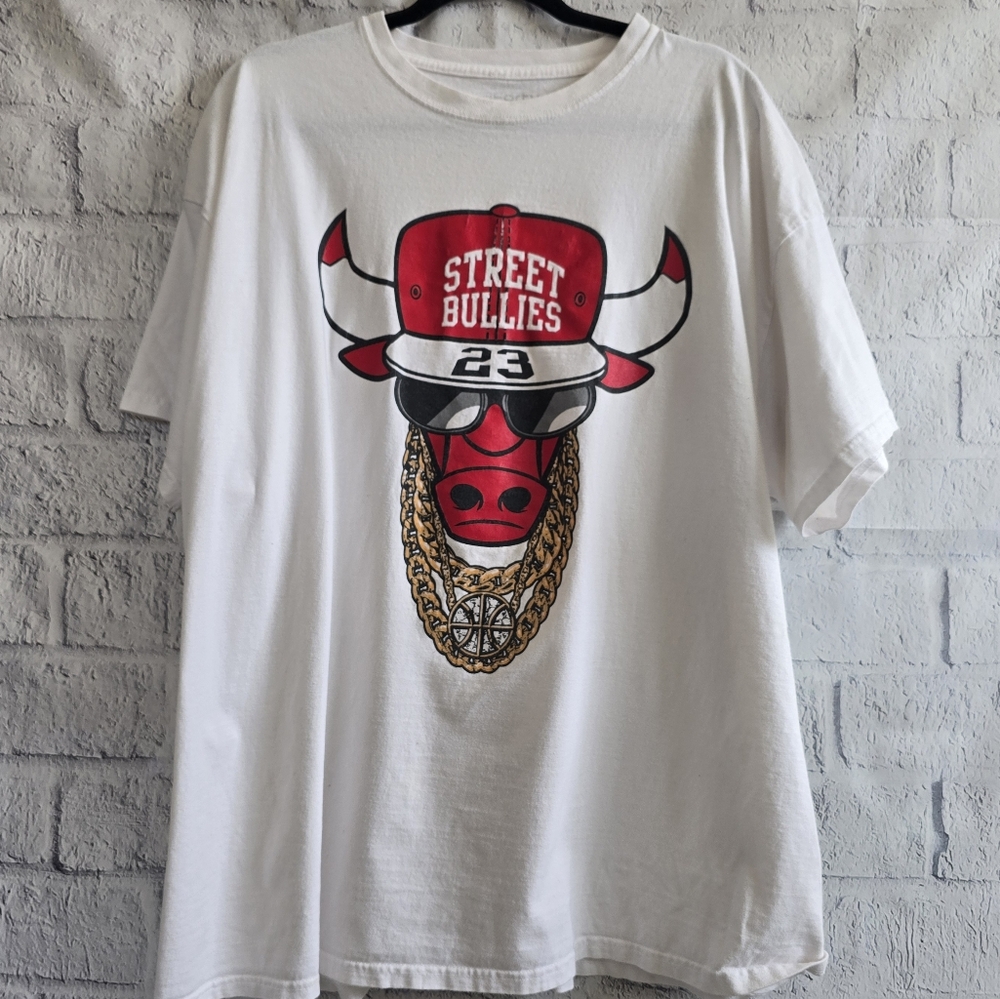 90s Inspired Chicago Bulls Street Bullies Gold Chain White‎ Graphic Tee 3XL - Picture 2 of 12